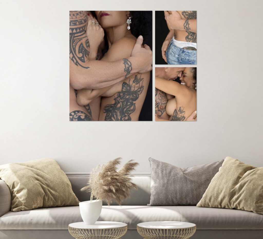 couple boudoir in woonkamer